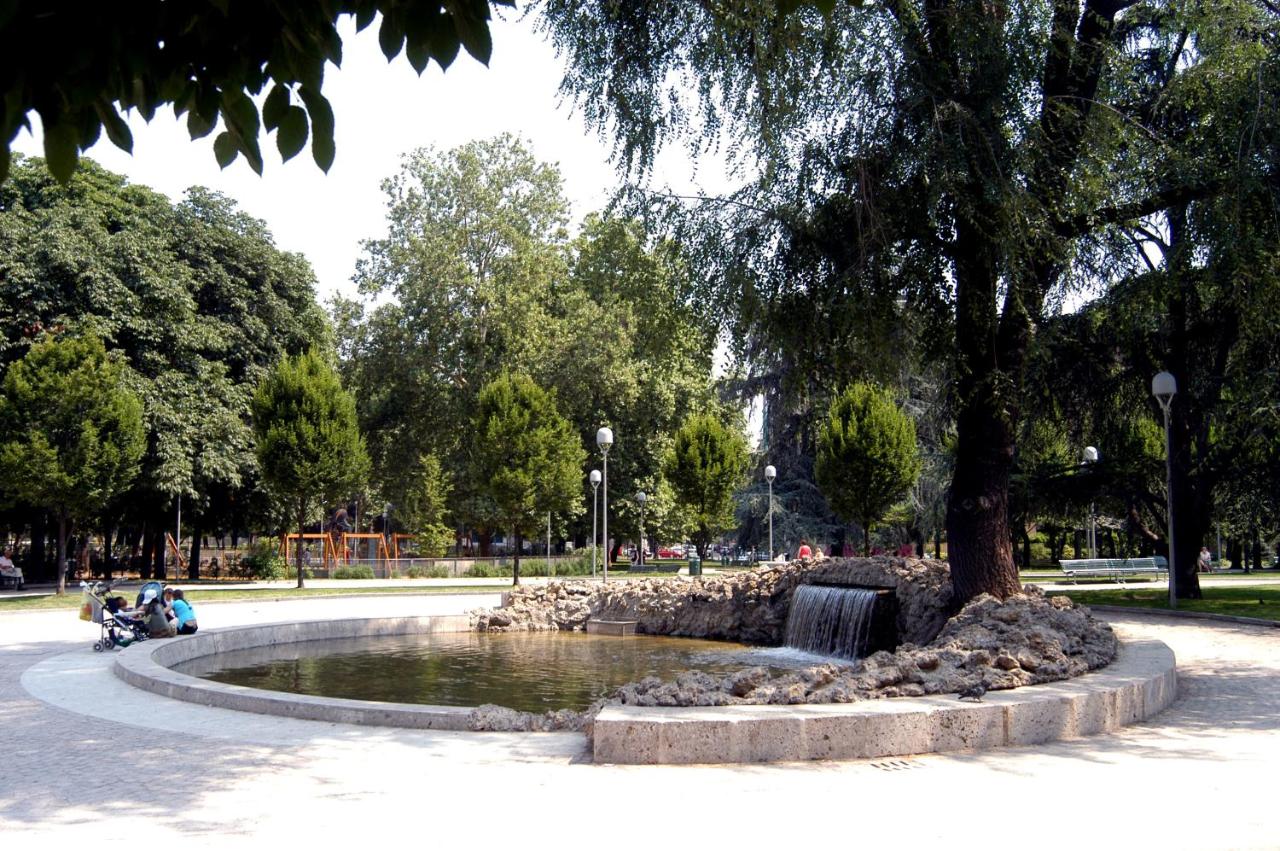 Artistic Apartment Park Milan - B&B Milán