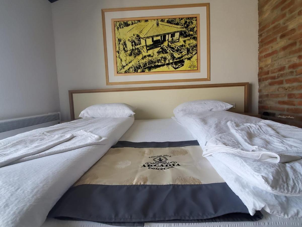 Deluxe Double Room with Extra Bed