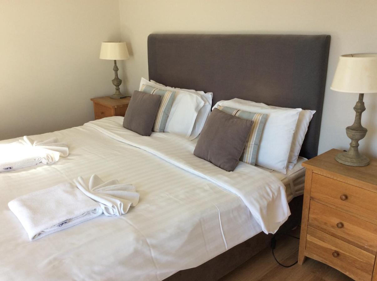 Appartamento con 2 Camere da Letto e Vista Giardino 