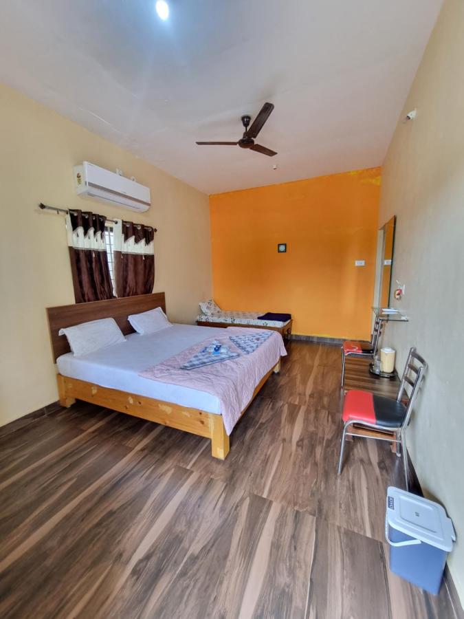 Shree Gokul Home Stay - B&B Hampi
