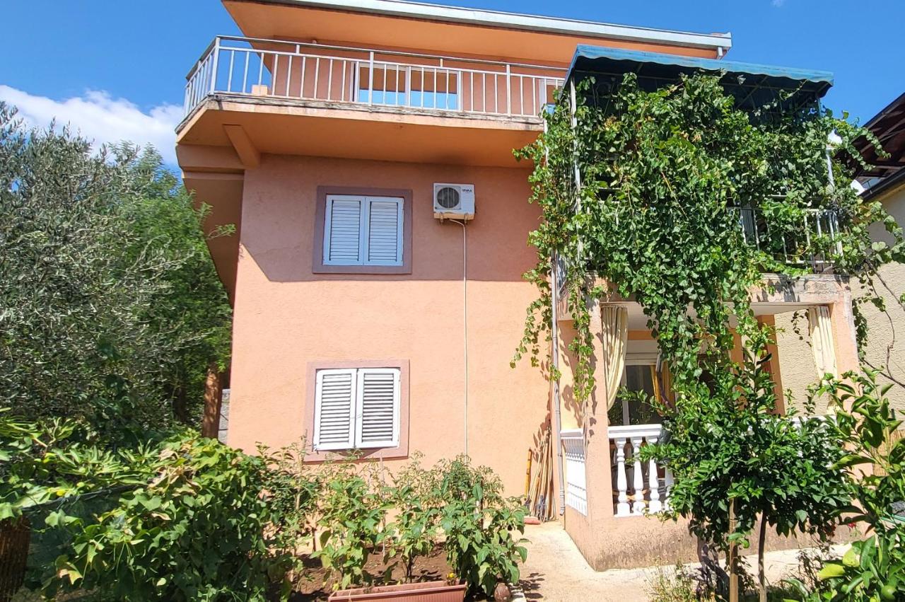 UGS Apartment - Ferienwohnung Sutomore