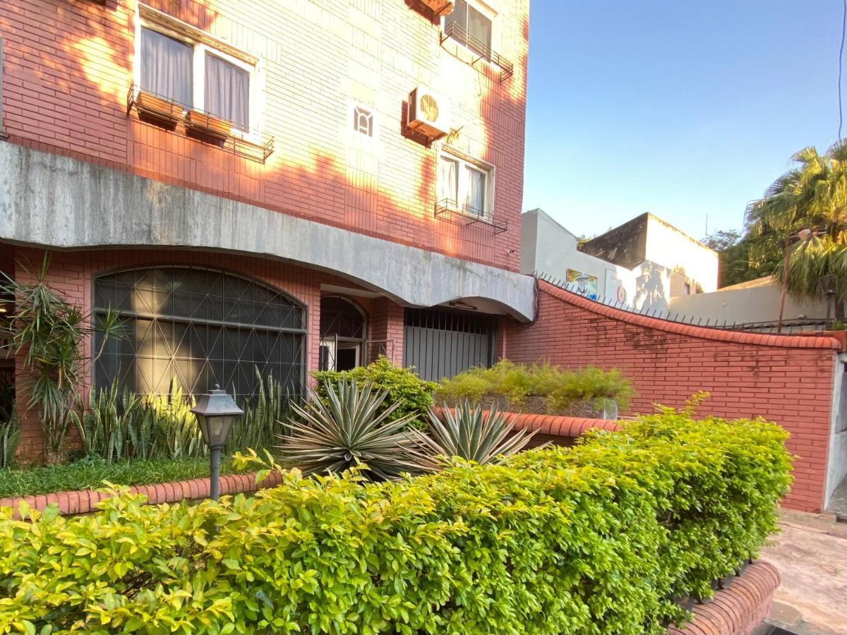 Ian's Home - Ferienwohnung Asunción