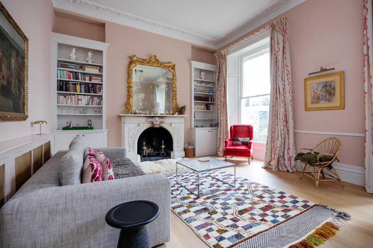 Veeve - Whispered Secrets - Bed and Breakfast Londen