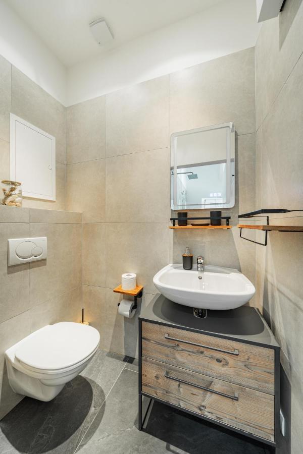 Premium Classical Apartment with Free Parking - Ferienwohnung Wien