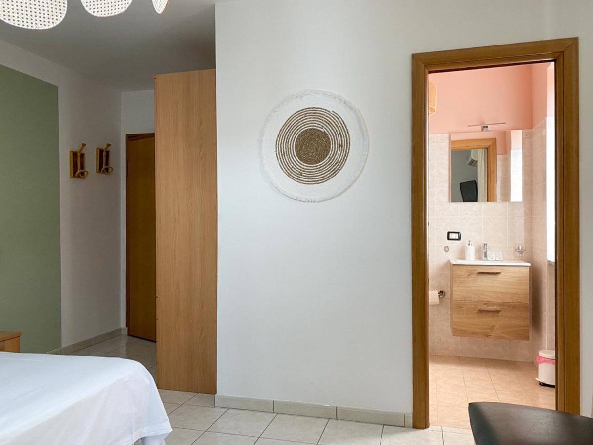 Chambre Double ou Lits Jumeaux avec Salle de Bains Commune