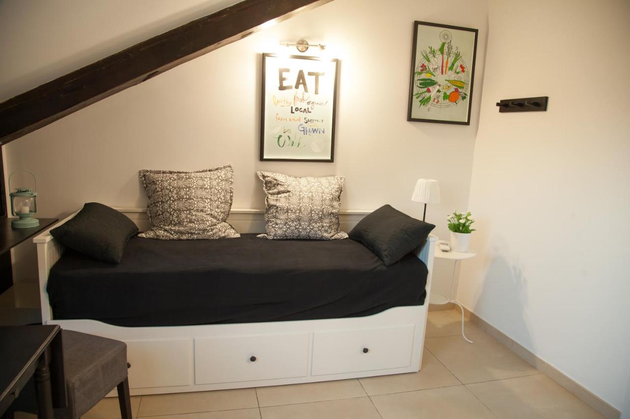 Double Room with Shared Bathroom
