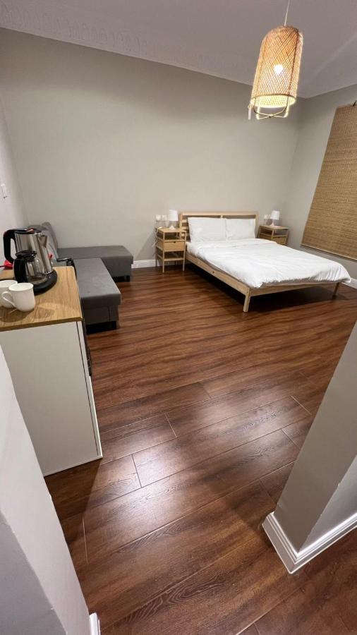 A2 Modern Studio - Self Entry - استديو حديث دخول ذاتي - B&B