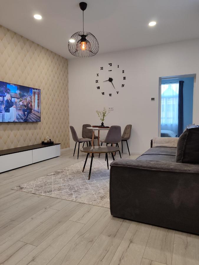 UrbanHome Rokiškis - Ferienwohnung Rakischki