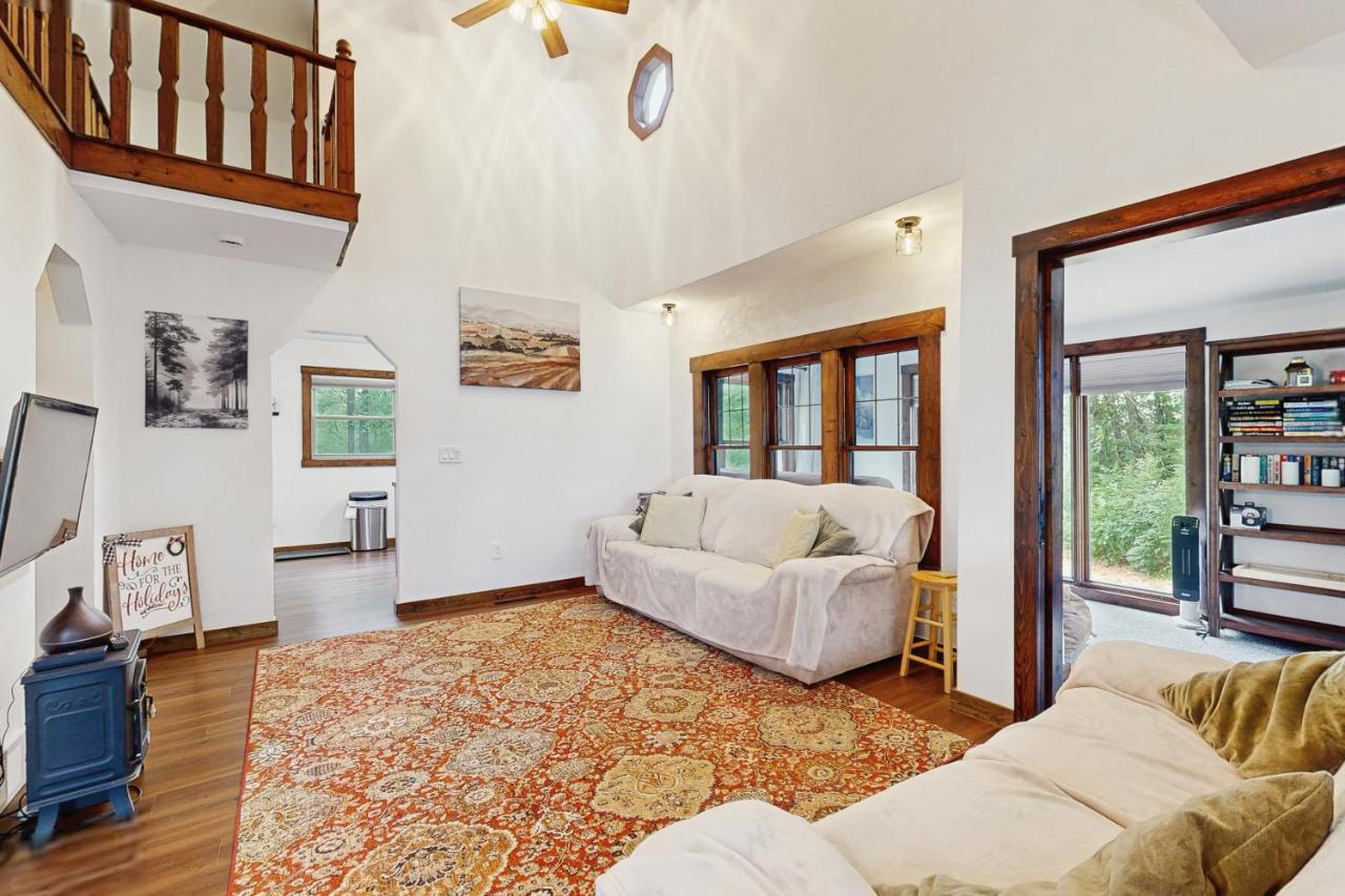 Cozy Green Cottage - B&B Friendship