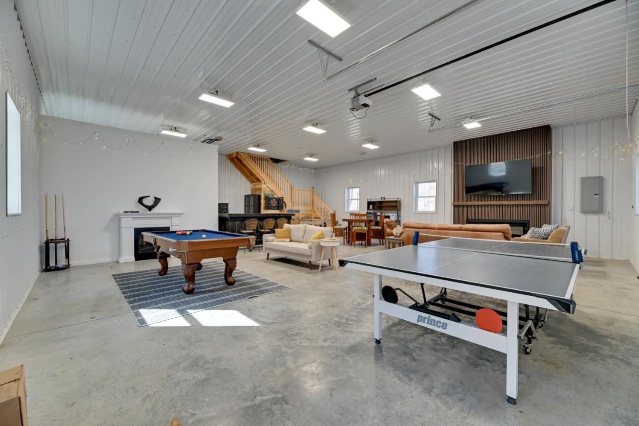 5 Mi to Slopes! Group Ski House w/ Game Room - Ferienwohnung Honeoye