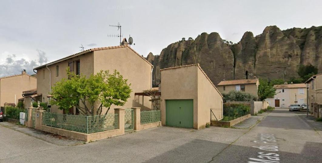 La Sousta - Ferienwohnung Les Mées