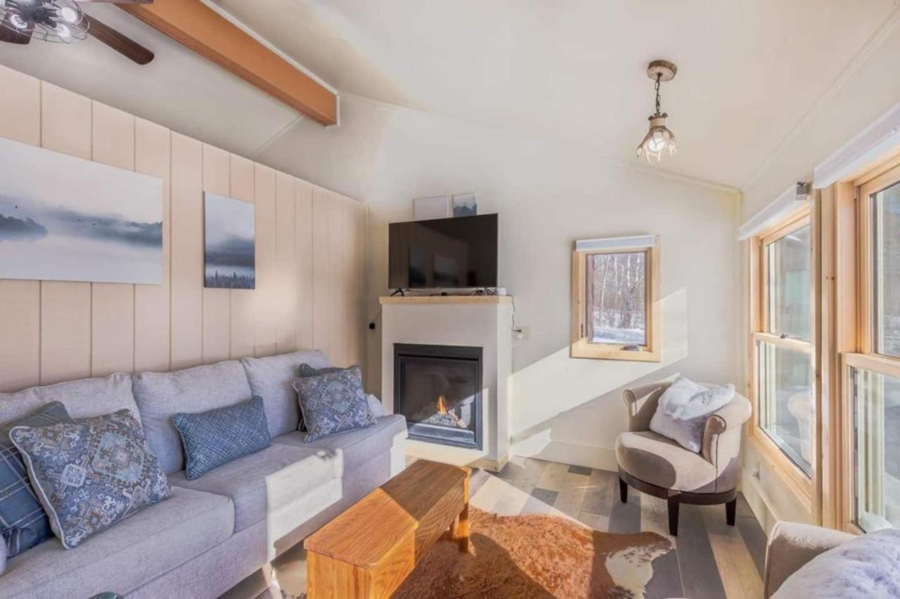 Cozy Bear Den - Sauna New Kitchen Fireplace Large Tv Wifi Indoor Sauna - B&B