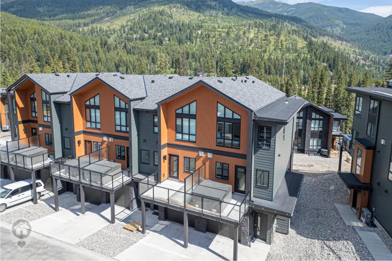 Nordix Townhomes by StayIn - B&B