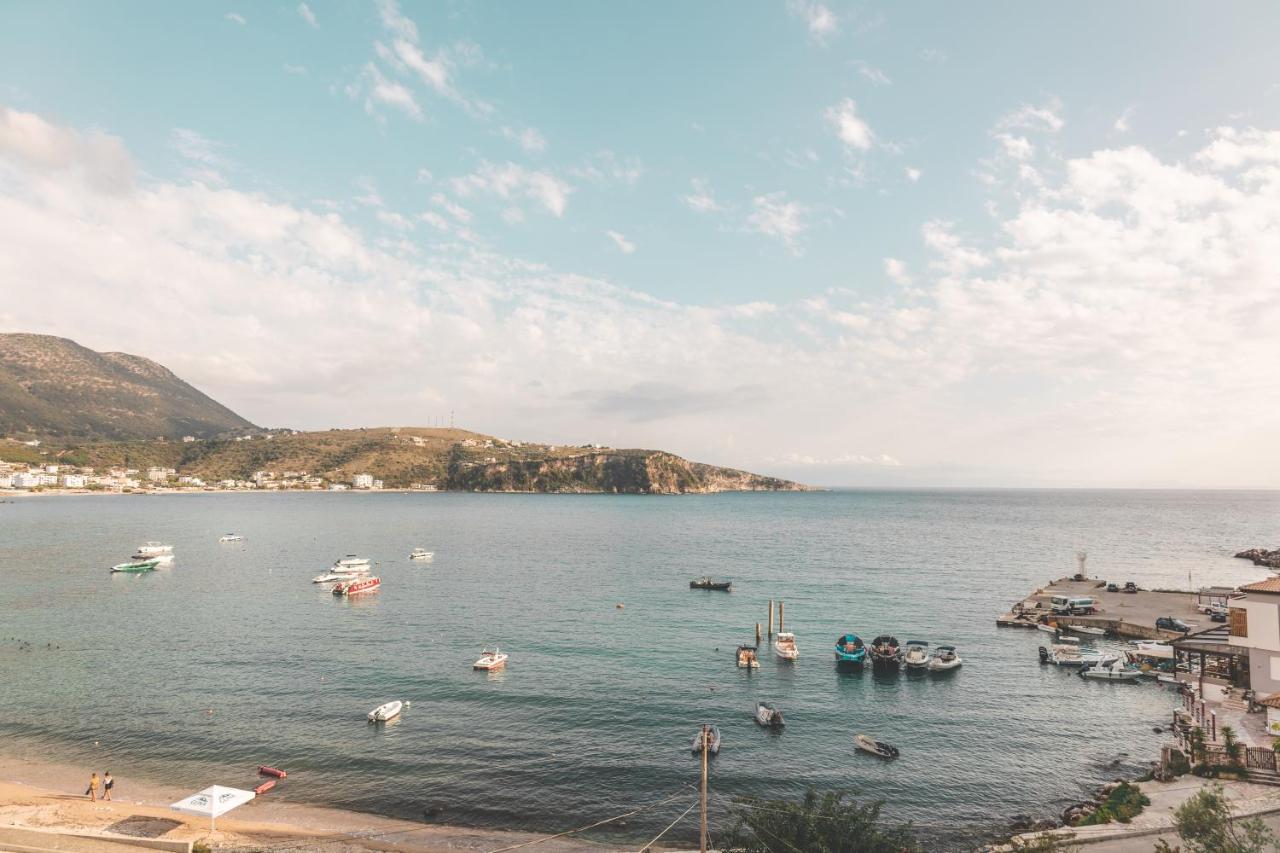 City & Sea Hideout - B&B Himarë