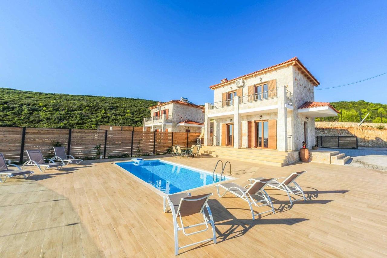 Villa Stephania - Ferienwohnung Orthoniaí