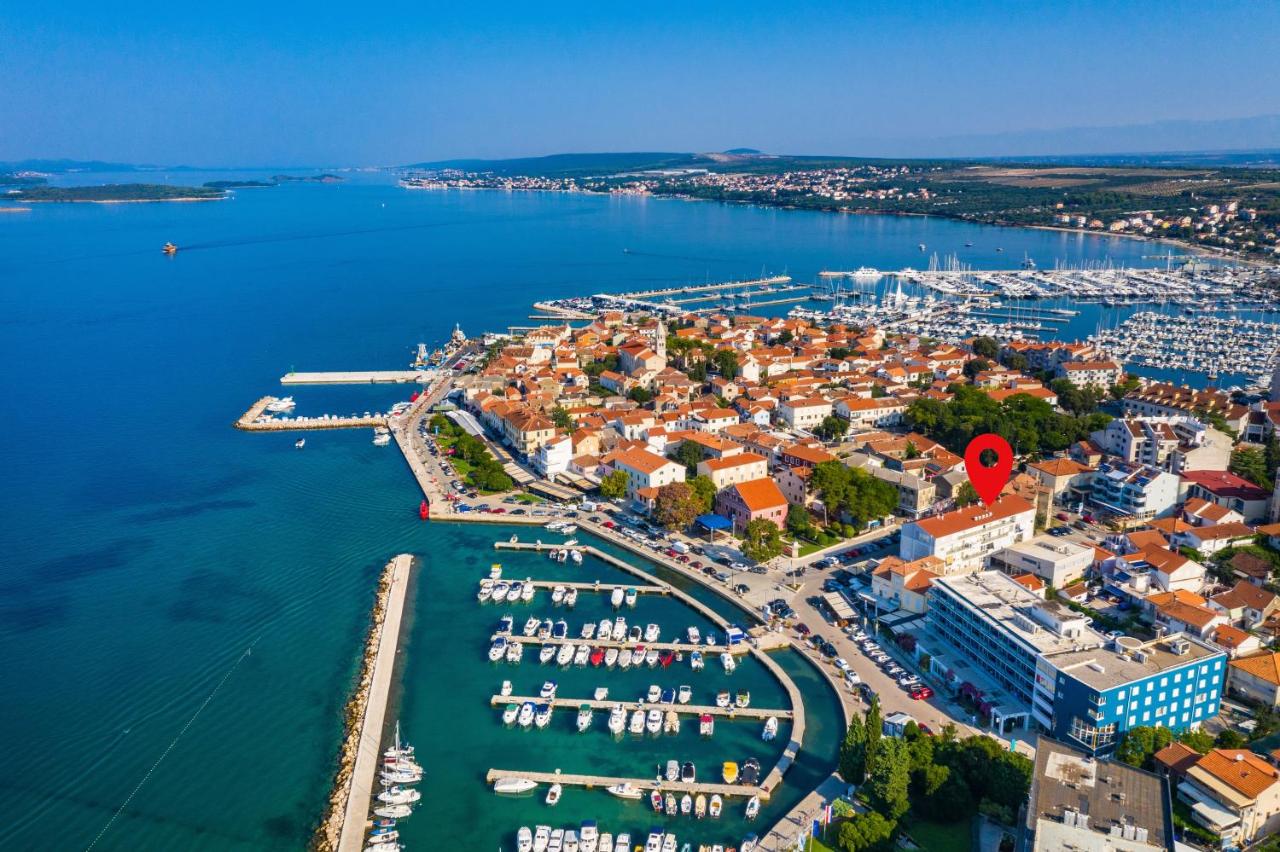 Apartments by the sea Biograd na Moru, Biograd - 24580 - B&B Biograd na Moru