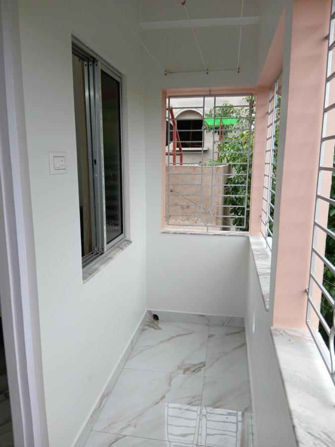 ISKCON Mayapur Apartments-Daily & Monthly Rentals- 1-bedroom Serviced Apartment,5 MINUTE TOTO RIDE to Main ISKCON TEMPLE - B&B