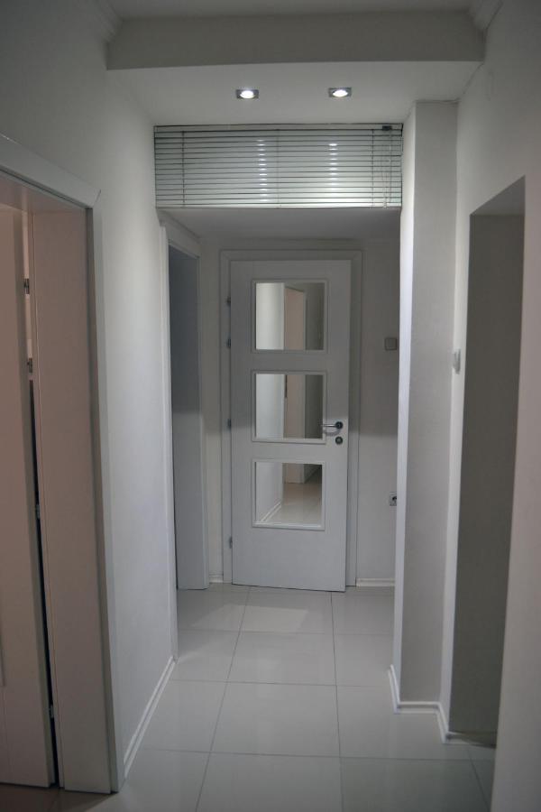 ARSS Apartment Skopje Main Square - Bed and Breakfast