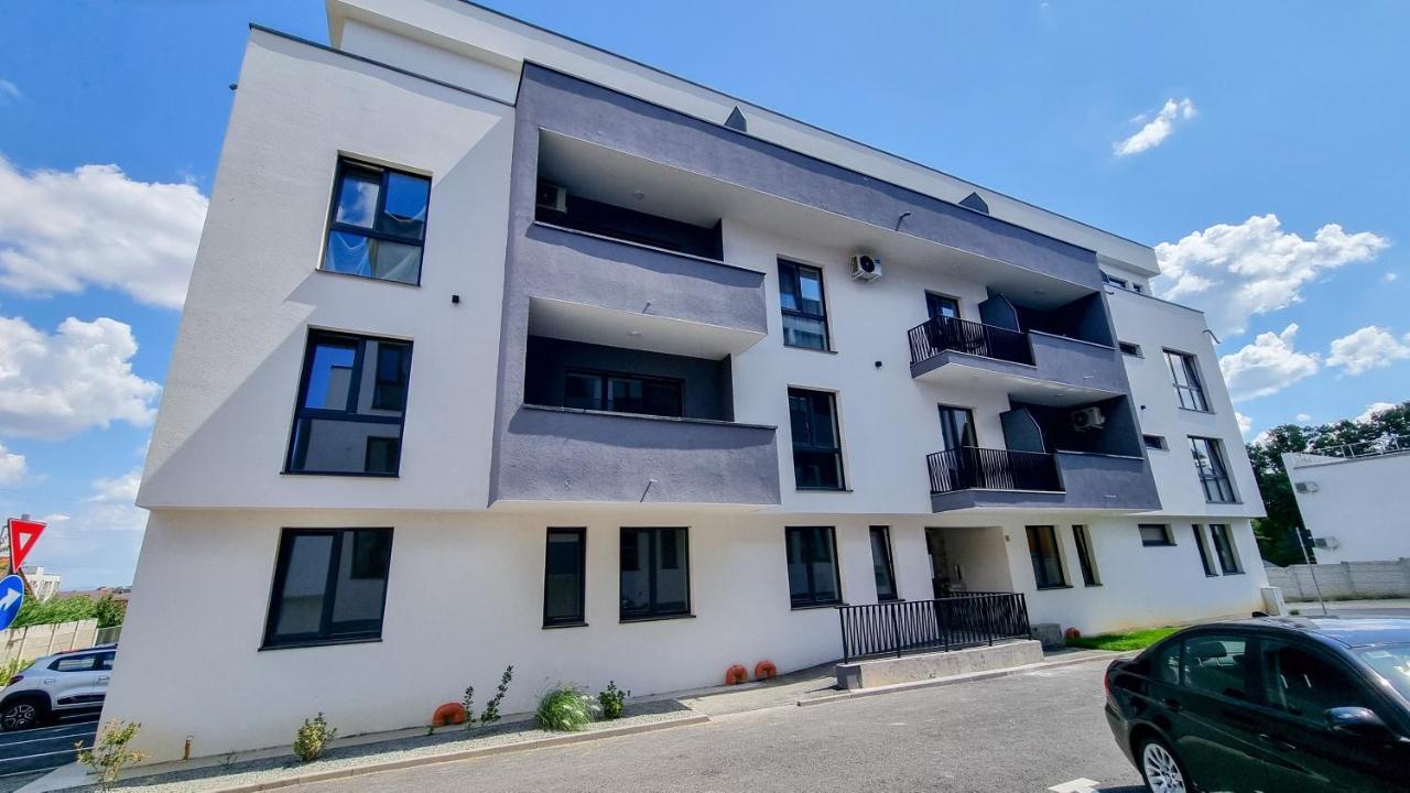 Apartament DVR Baile Felix - Bed and Breakfast Sânmartin