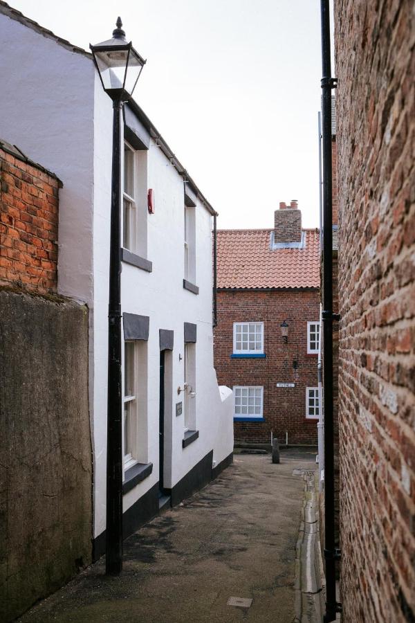 Bronte's Rest - Detached Elegant Cottage in Historic Old Town with Garden - B&B