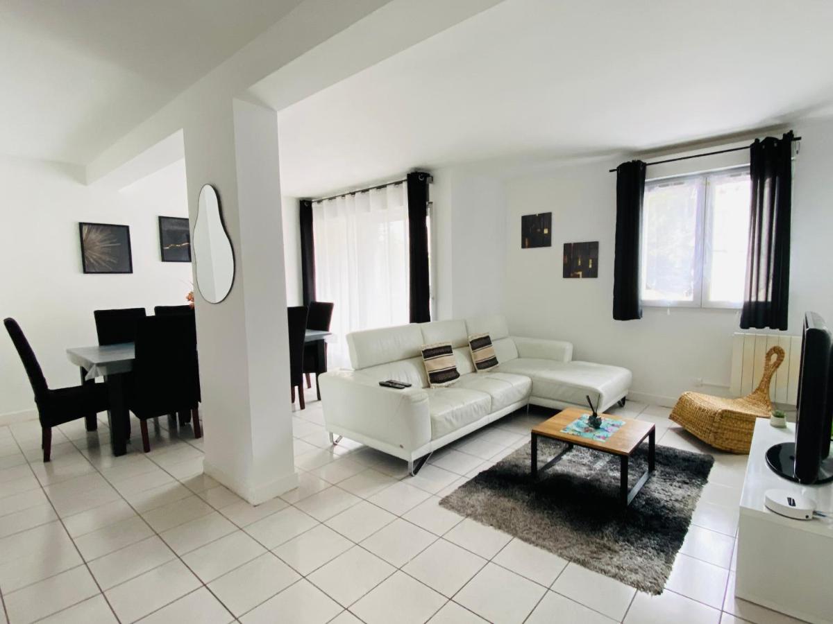 Apartment St Jean de la Ruelle - B&B