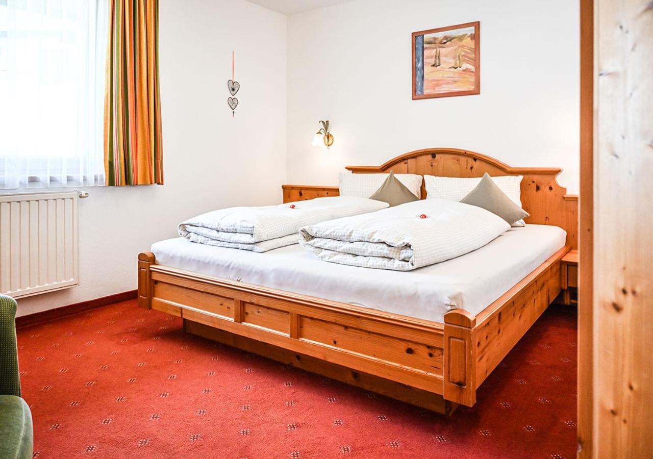 One-Bedroom Apartment with Balcony