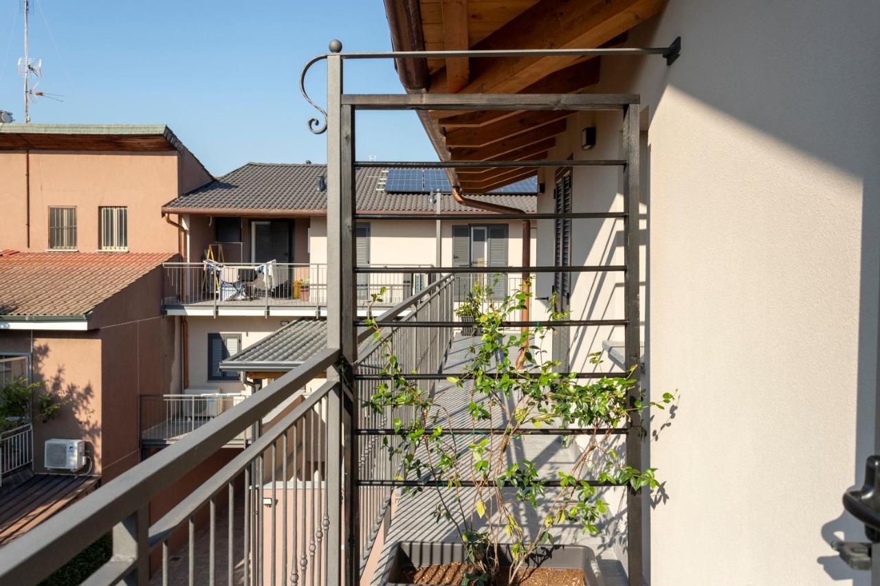 Two-Bedroom Deluxe Apartment with Balcony
