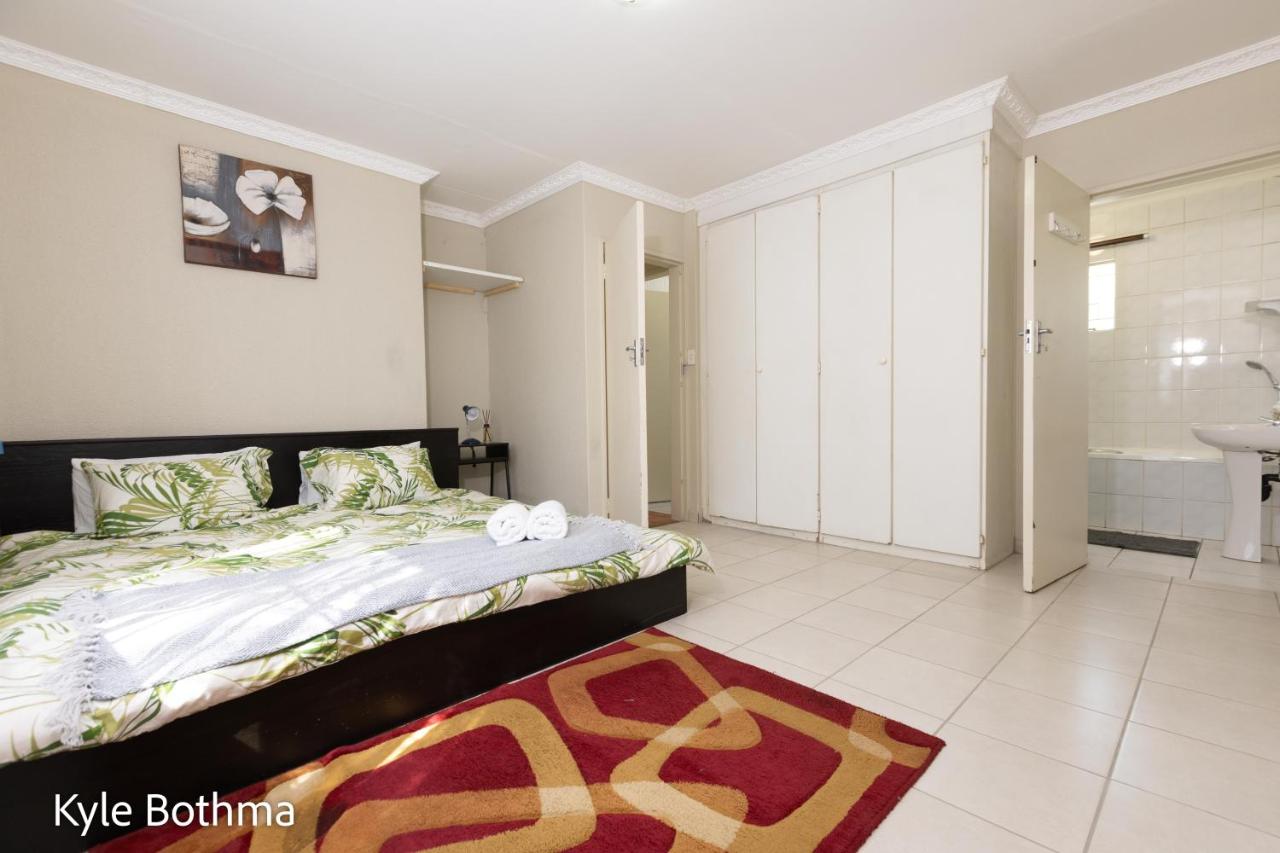 Midrand Premium Villa at Noordwyk - B&B Midrand