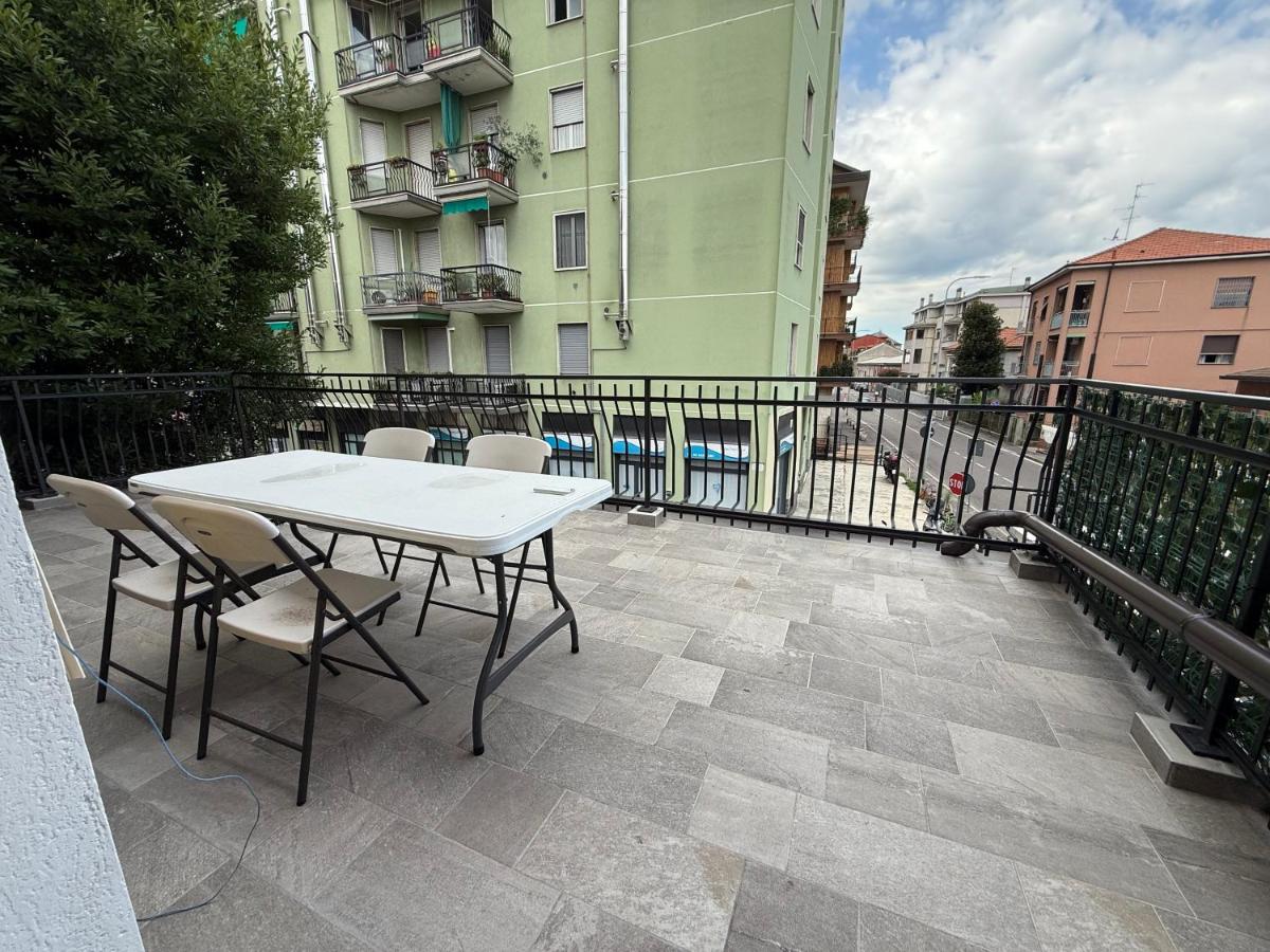 LOVELY APARTMENT WiTH TERRACE NEAR MILAN - B&B