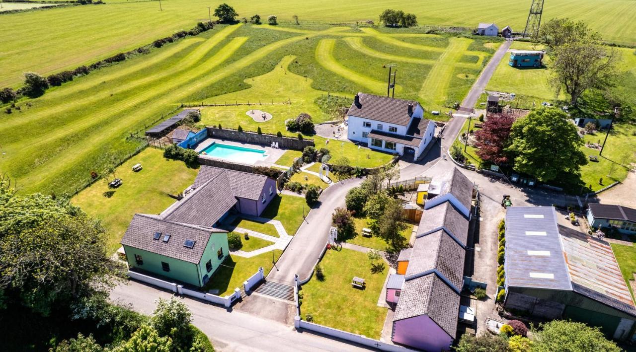Trenewydd Farm Holiday Cottages - B&B