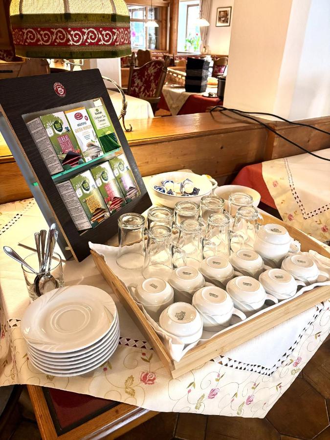 Gasthof Post - B&B Stanzach