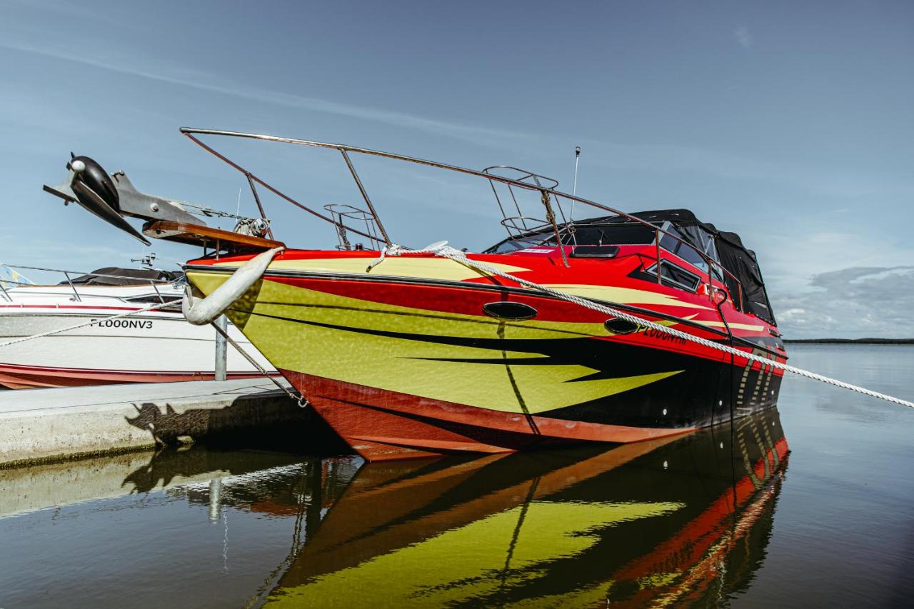 Yacht Hotel - Boat - pedal boat, motorboat FREE - B&B