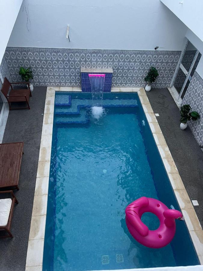 MAISON avec PISCINNE - B&B