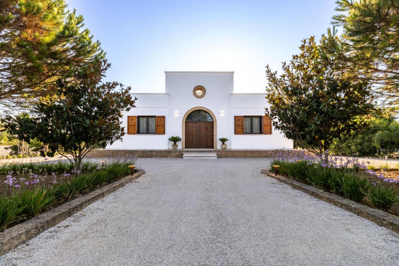 Villa Denu Salento - Intera Dimora con Piscina ad uso esclusivo - Bed and Breakfast Parabita