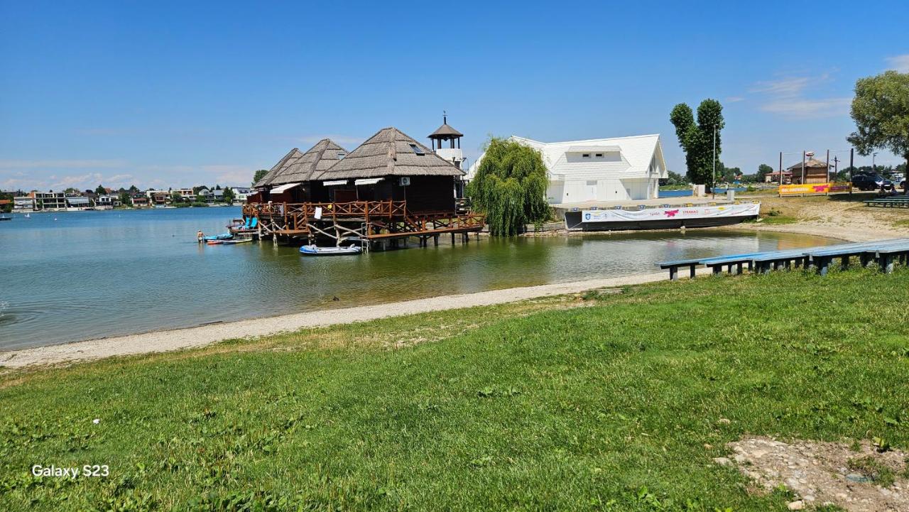 Houseboat Slnečné jazerá, apartmán 1 - B&B