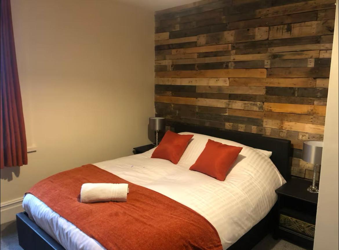 106 Brynmill - Room 4 - B&B Sketty