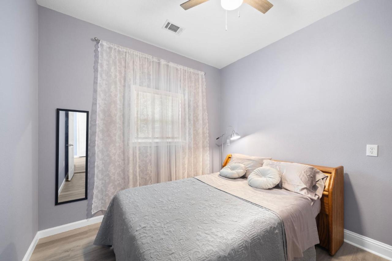 Energy Corridor 1BR Parking, Wi-Fi & Kitchen - Ferienwohnung Houston