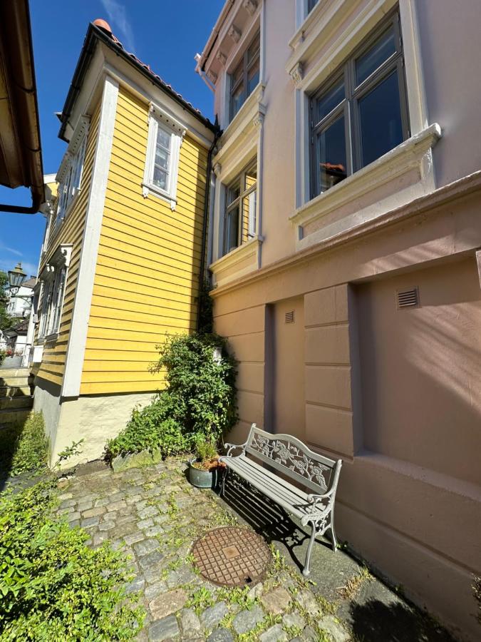 Cosy flat in historical lane - Bed and Breakfast Bergen