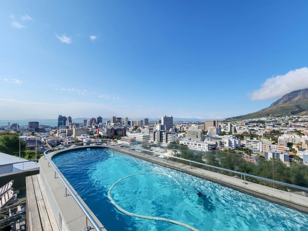 Picture of Deluxe Mountain View Apartment - 40onL in Cape Town - Bedandbreakfast.eu