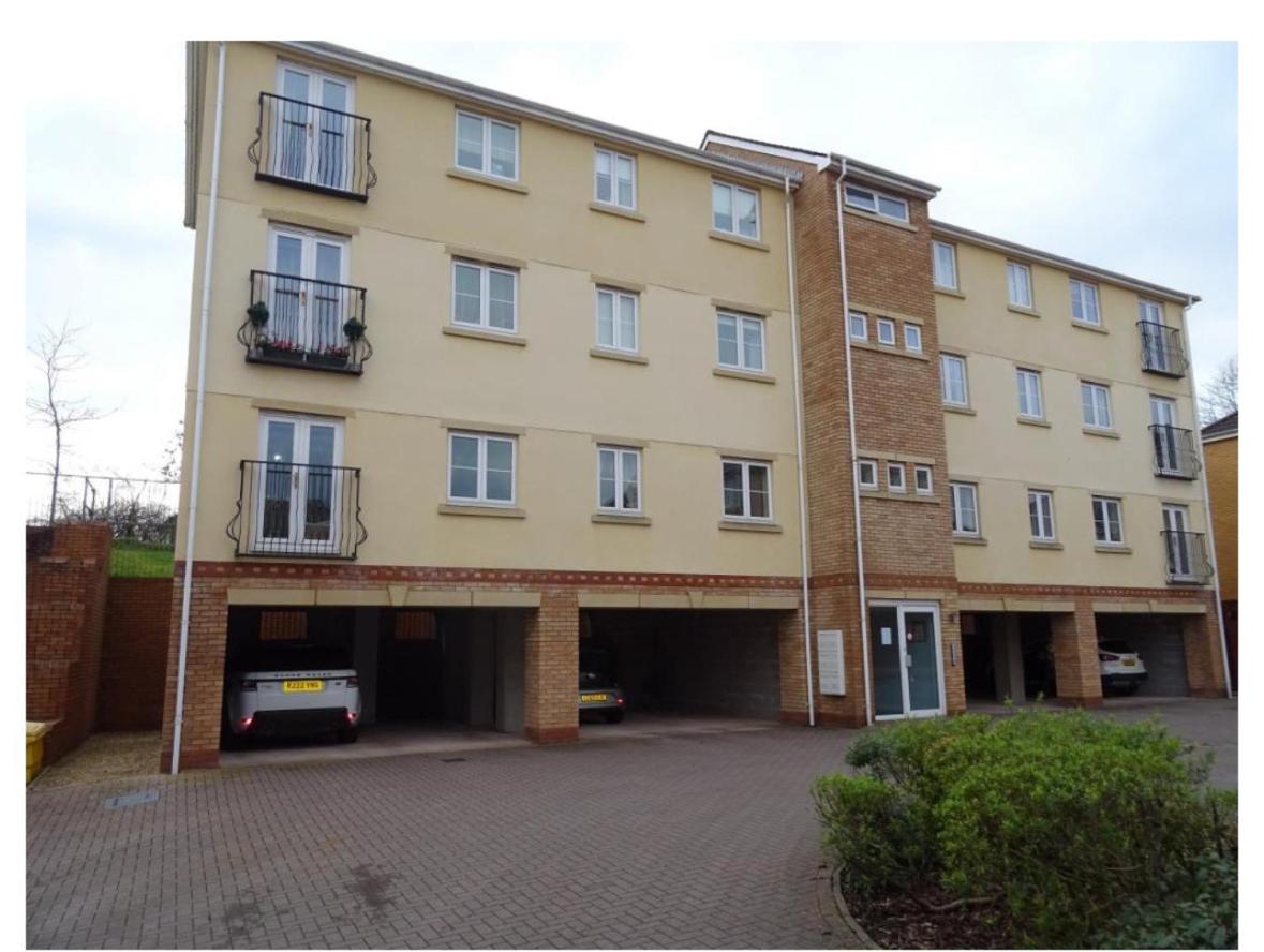 Two Double Bed Apartment in Pontprennau Cardiff - B&B Cardiff