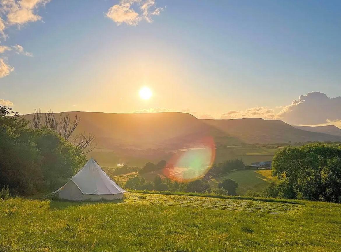 Campston Hill Wild Glamping - Ferienwohnung Llangattock Lingoed