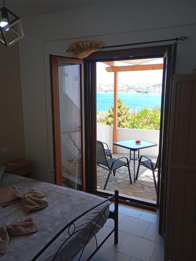 Akrogiali Rooms & Studios - B&B