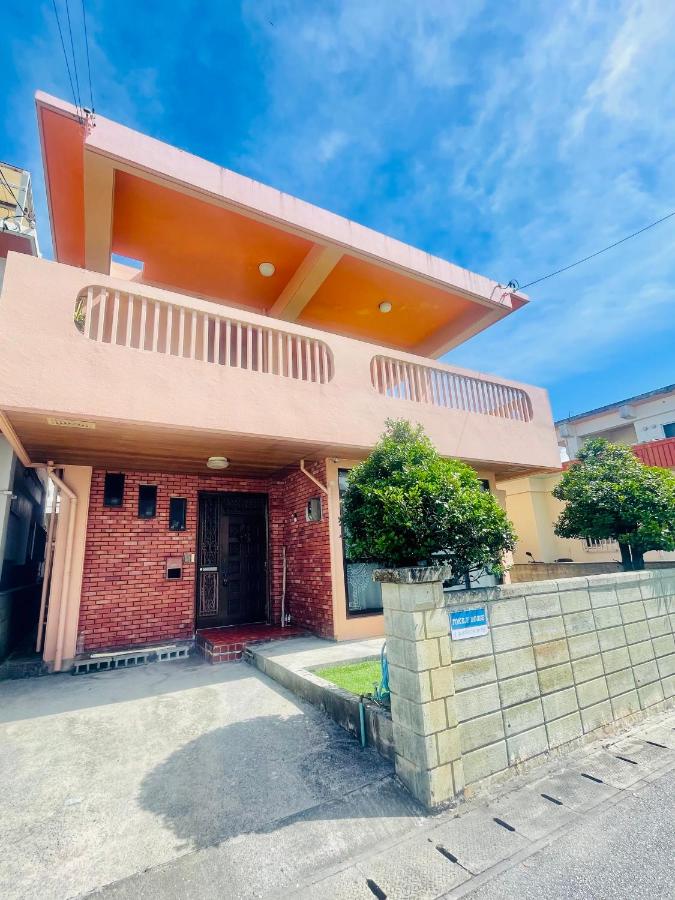 Chatan Beach House 1 - B&B