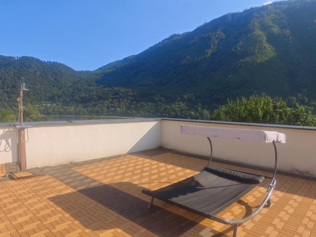 Estudio con vistas al lago