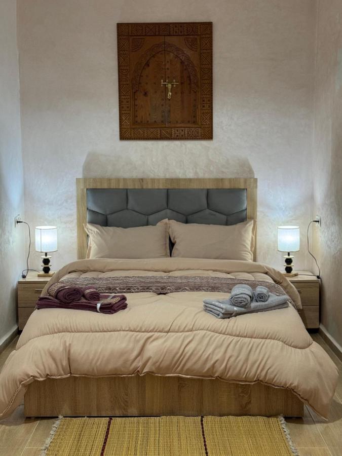 Standard Double Room with Shared Bathroom