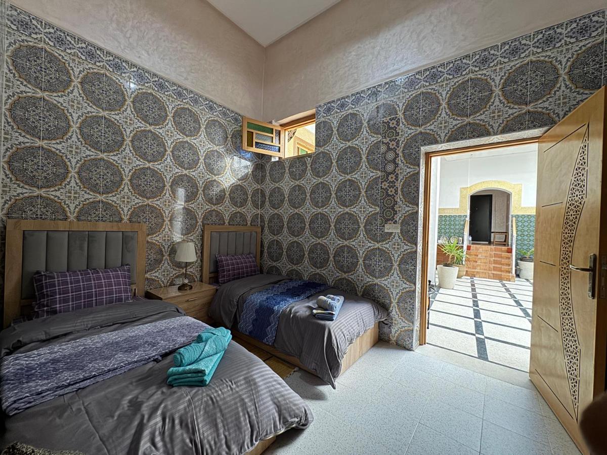 Standard Twin Room with Shared Bathroom