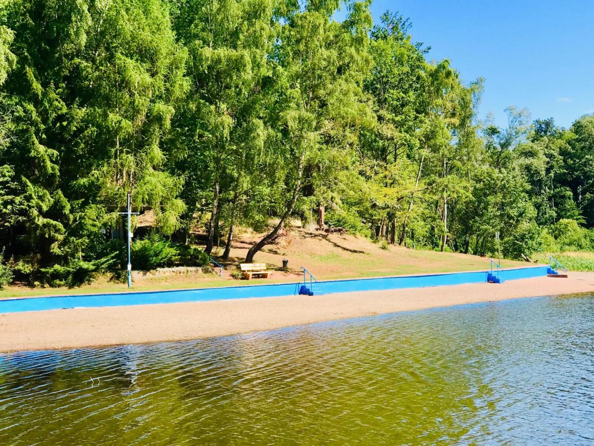Ferienwohnungen & Campingfässer am Kunstteich - B&B