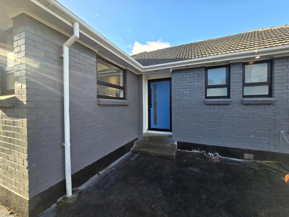 Unwind in Comfort and Style - B&B Upper Hutt
