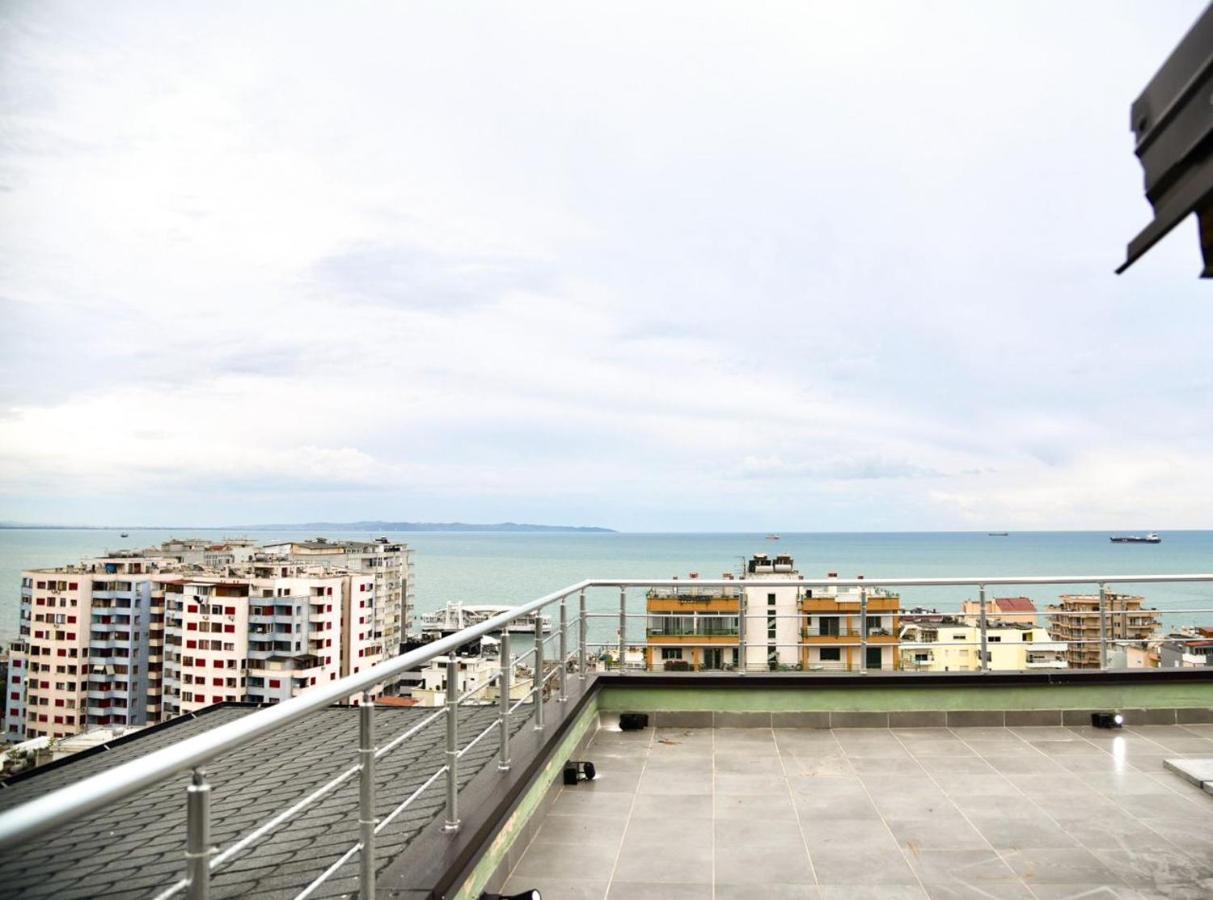 Appartamento con 2 Camere da Letto e Vista Mare 