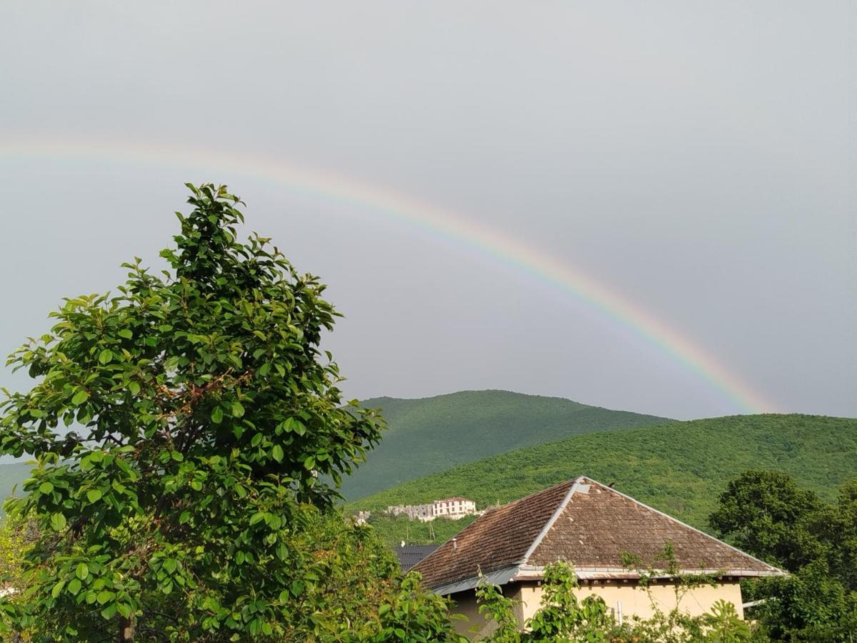 Ulduzlu ev - B&B Sheki